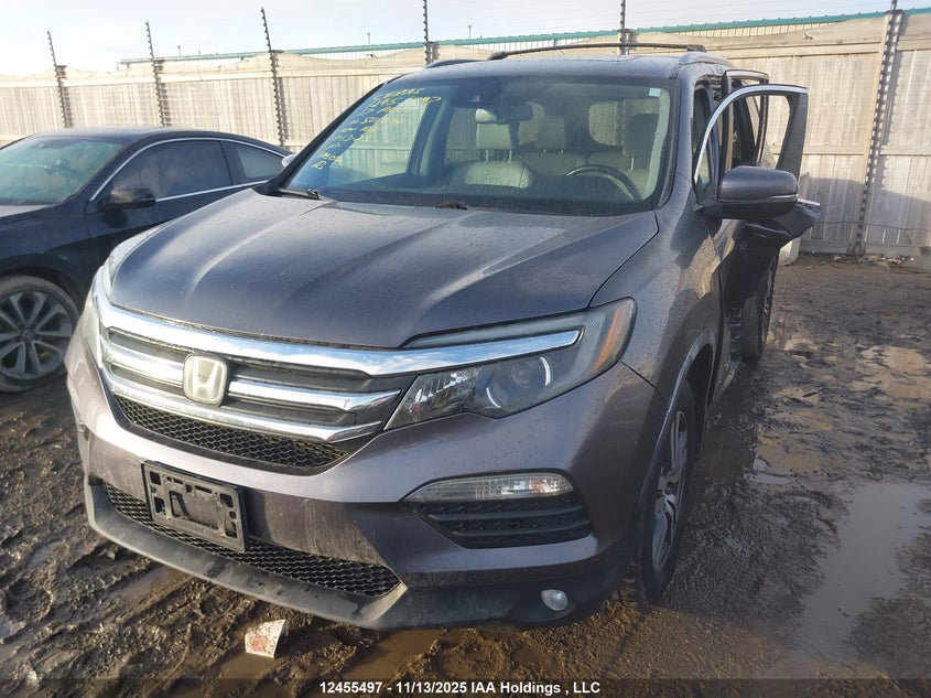 5FNYF6H73HB501774 2017 HONDA PILOT photo no. 2