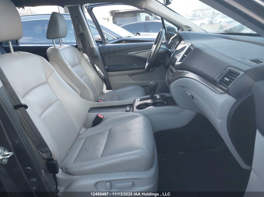 5FNYF6H73HB501774 2017 HONDA PILOT photo no. 5