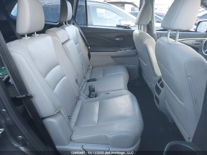 5FNYF6H73HB501774 2017 HONDA PILOT photo no. 8