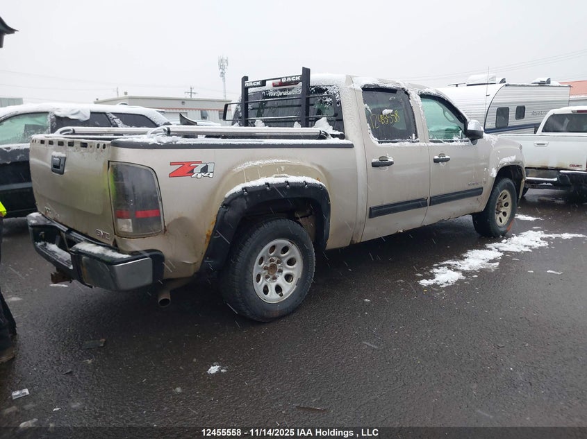2GTEK13M771527553 2007 GMC SIERRA photo no. 4