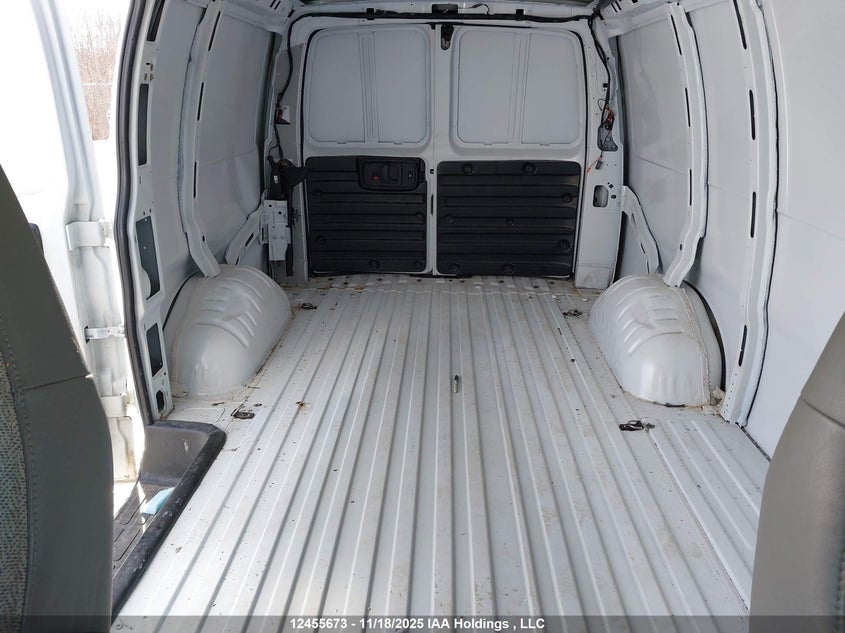 1GTW7AFP3R1253370 2024 GMC  photo no. 5