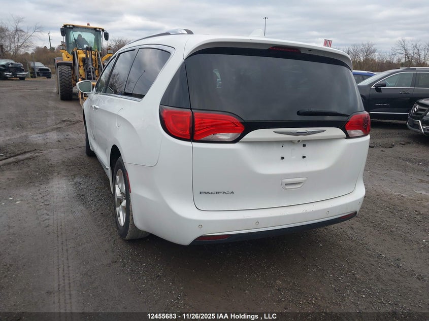 2C4RC1EG7HR781935 2017 CHRYSLER PACIFICA photo no. 3
