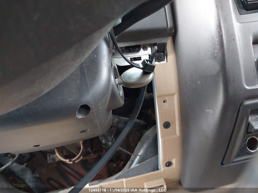 1J4FA59S82P725388 2002 JEEP  photo no. 11