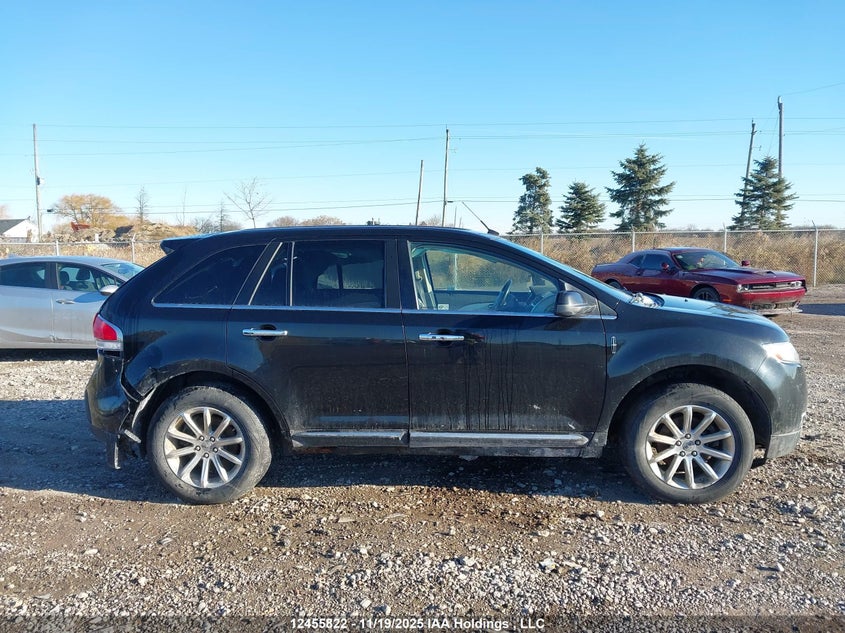 2LMDJ8JK3DBL10001 2013 LINCOLN MKX photo no. 12