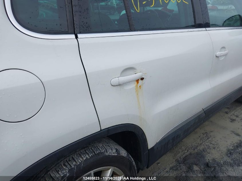 2015 Volkswagen Tiguan Comfortline/Highline/Special Edition/Trendline VIN: WVGJV7AX6FW570662 Lot: 12455823