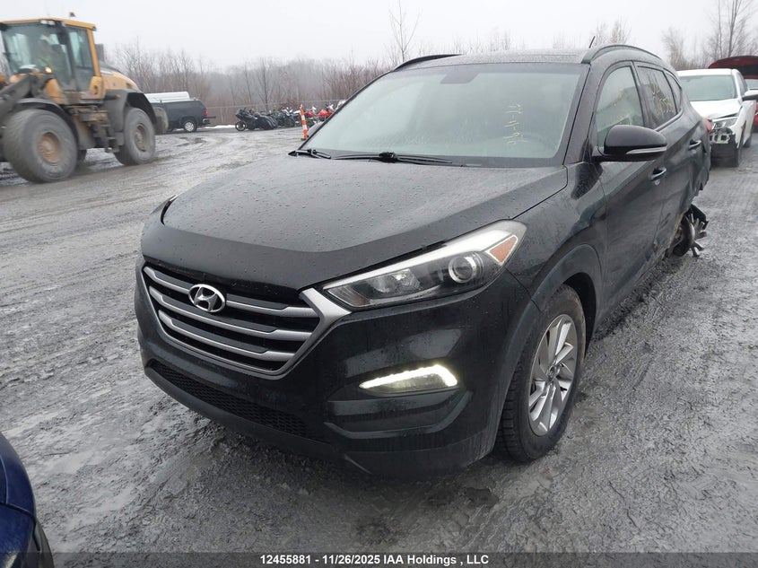 2017 Hyundai Tucson Limited/Sport And Eco/Se VIN: KM8J3CA42HU493520 Lot: 12455881