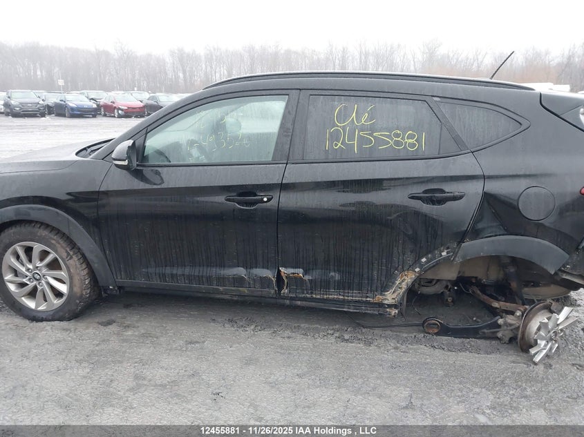 2017 Hyundai Tucson Limited/Sport And Eco/Se VIN: KM8J3CA42HU493520 Lot: 12455881