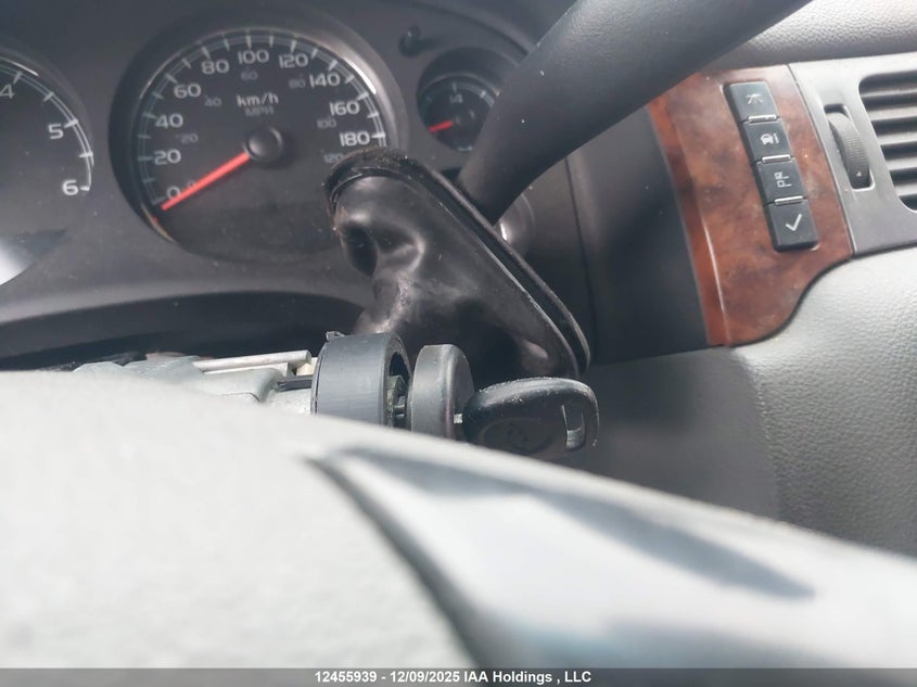 2008 Chevrolet Suburban 1500 Ls/Lt/Ltz VIN: 1GNFK16338J236988 Lot: 12455939