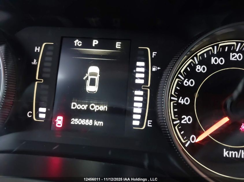 2014 Jeep Cherokee Latitude VIN: 1C4PJMCB4EW203056 Lot: 12456011