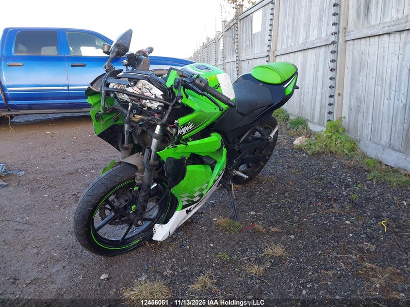 JKAEXMJ16ADA65538 2010 KAWASAKI NINJA photo no. 2