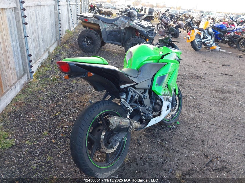 JKAEXMJ16ADA65538 2010 KAWASAKI NINJA photo no. 4