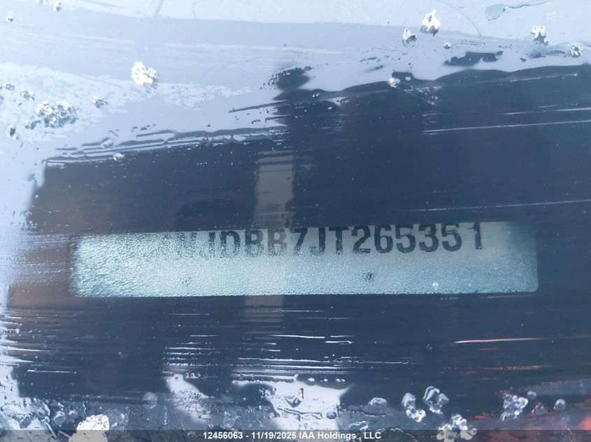 2018 Jeep Compass Latitude VIN: 3C4NJDBB7JT265351 Lot: 12456063