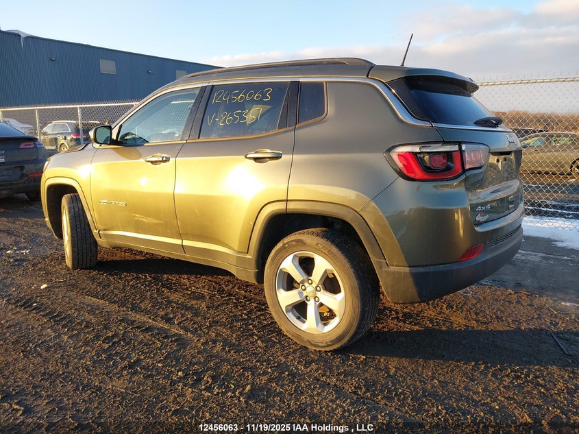 3C4NJDBB7JT265351 2018 JEEP COMPASS photo no. 3