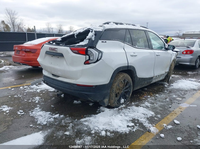 3GKALMEV5KL137629 2019 GMC TERRAIN photo no. 4