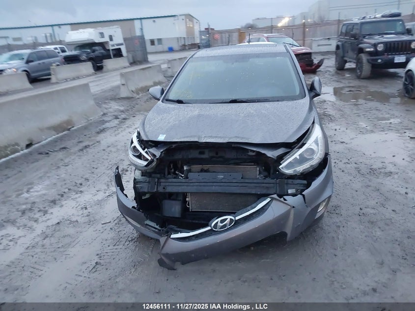 KMHCU5AE1GU263802 2016 HYUNDAI ACCENT photo no. 12