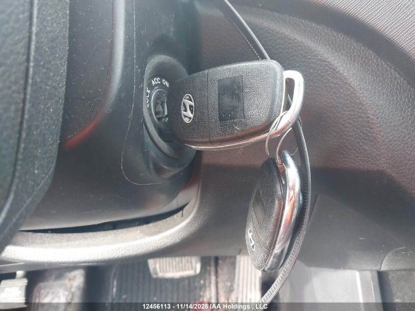 2018 Hyundai Santa Fe VIN: 5XYZUDLB8JG520183 Lot: 12456113