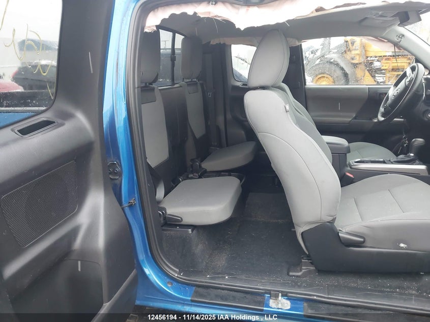 5TFSZ5AN8JX136441 2018 TOYOTA TACOMA photo no. 8