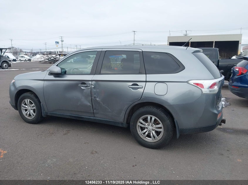 2014 Mitsubishi Outlander Es VIN: JA4AZ2A35EZ602940 Lot: 12456233