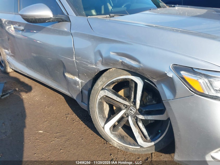 1HGCV1F35JA809092 2018 HONDA ACCORD photo no. 17