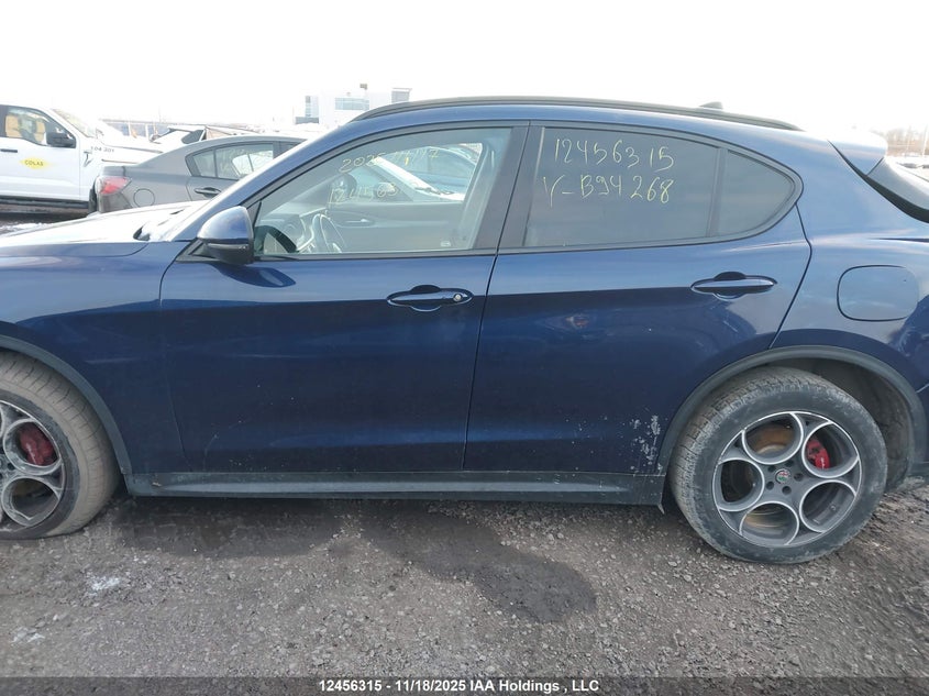 ZASFAKPN5J7B94268 2018 ALFA ROMEO STELVIO photo no. 14