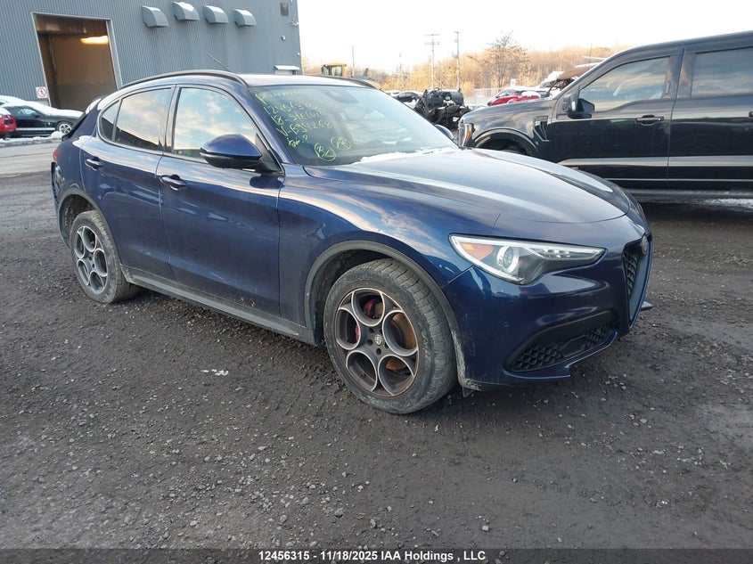 ZASFAKPN5J7B94268 2018 Alfa Romeo Stelvio auction photo 1