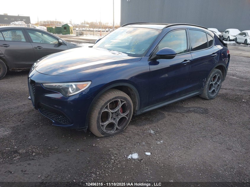 ZASFAKPN5J7B94268 2018 ALFA ROMEO STELVIO photo no. 2