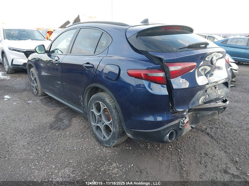 ZASFAKPN5J7B94268 2018 ALFA ROMEO STELVIO photo no. 3