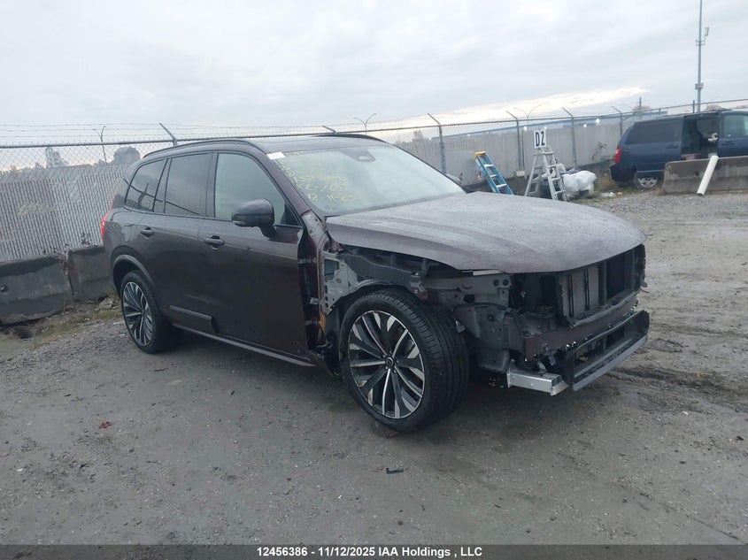 YV4062PM9T1438868 2026 VOLVO XC90 photo no. 3