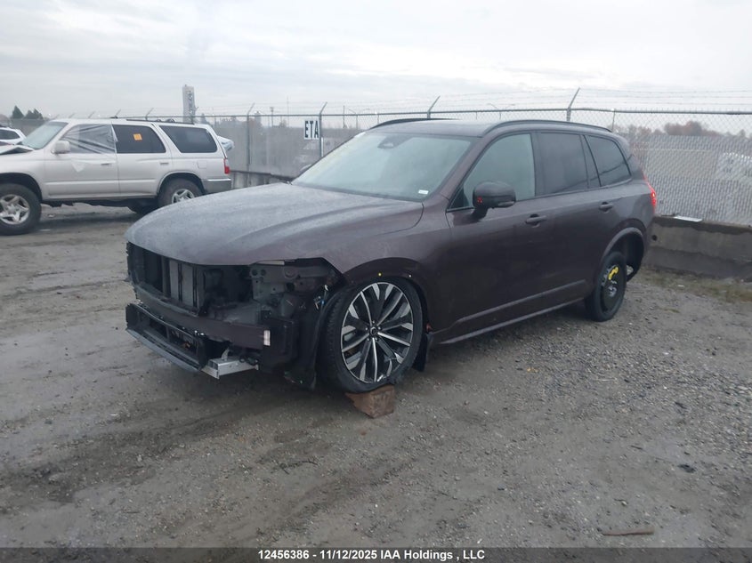 YV4062PM9T1438868 2026 VOLVO XC90 photo no. 2