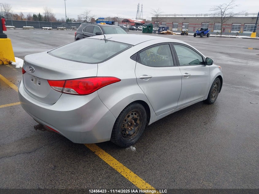 5NPDH4AE2DH269878 2013 HYUNDAI ELANTRA photo no. 4