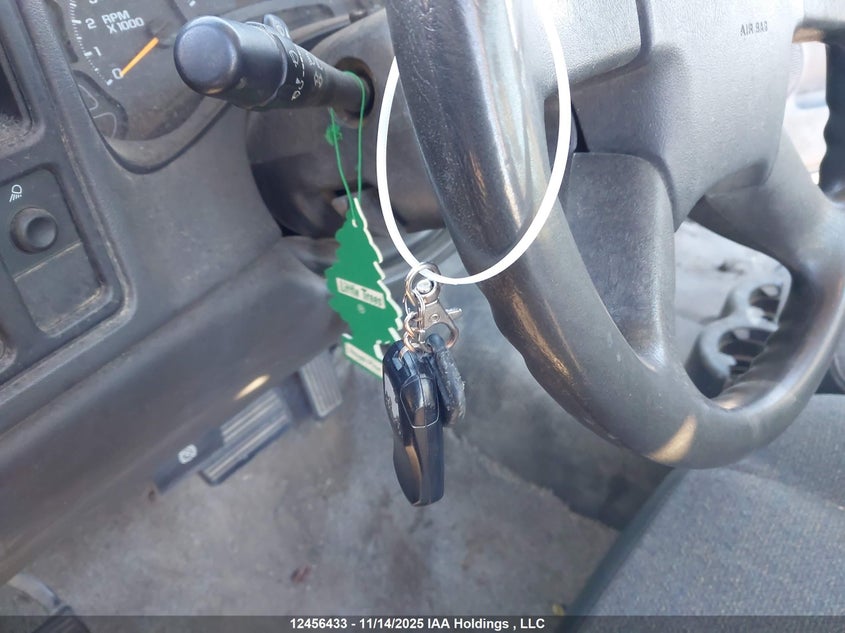 2005 GMC Sierra 1500 VIN: 1GTEC14V15Z269636 Lot: 12456433