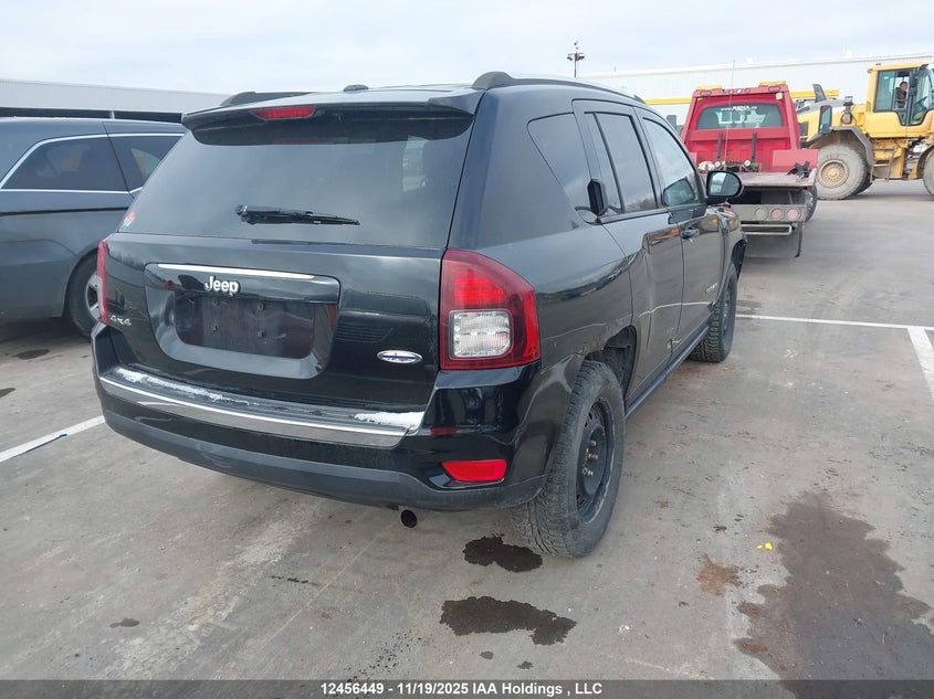 1C4NJDAB8GD762585 2016 JEEP COMPASS photo no. 4