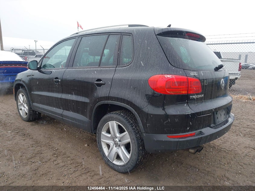 WVGBV7AX5CW523008 2012 VOLKSWAGEN TIGUAN photo no. 3