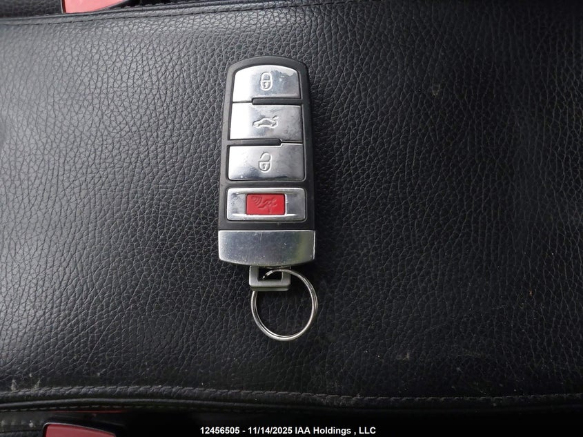 2010 Volkswagen Passat 2.0T VIN: WVWAK9AN7AE077496 Lot: 12456505