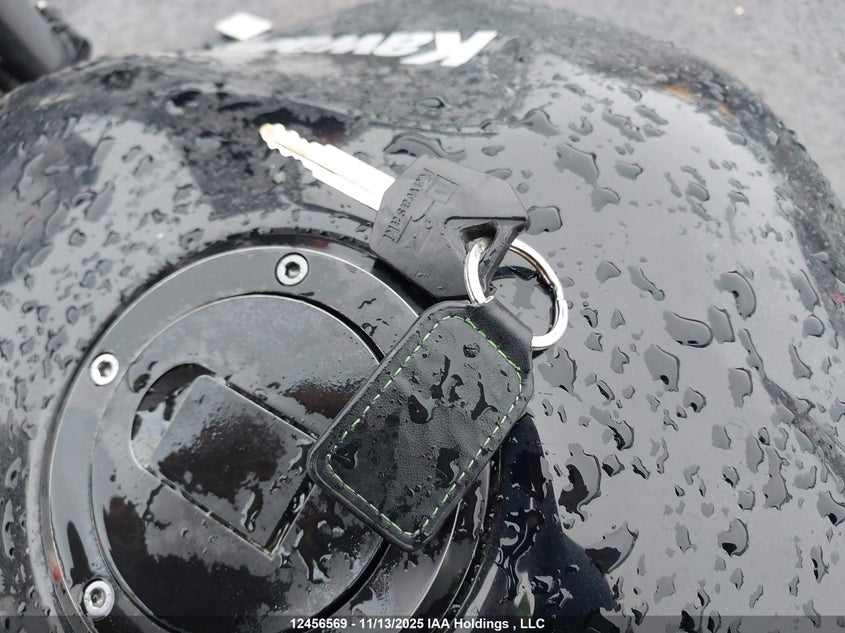 2004 Kawasaki Zr750 G VIN: JKAZRDJ124A013127 Lot: 12456569