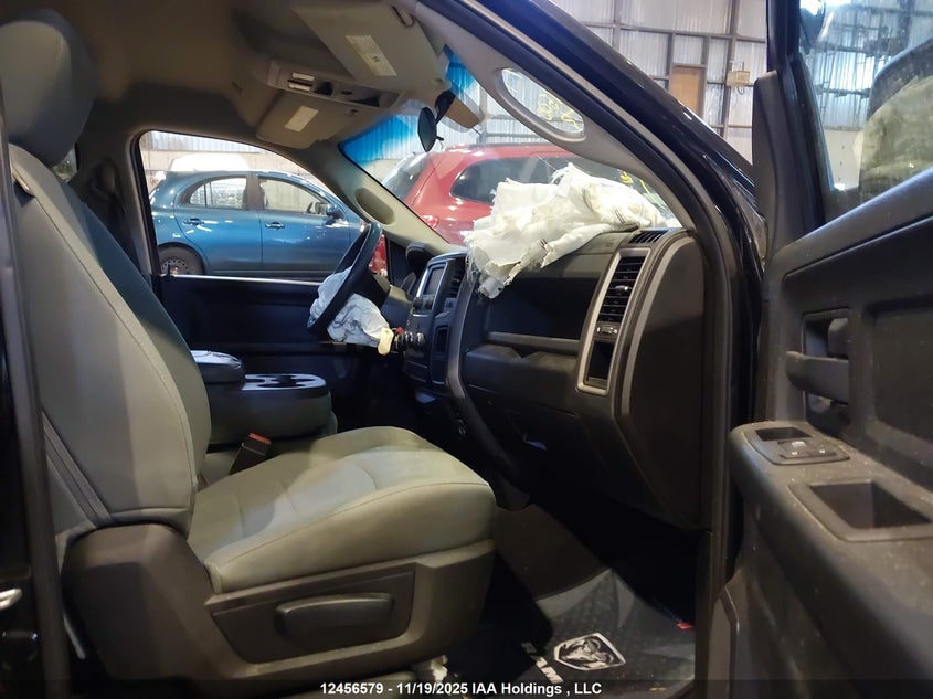1C6RR7FG9KS624453 2019 RAM 1500 photo no. 5