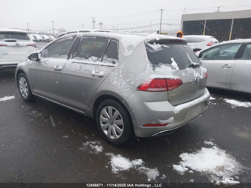 3VWB17AU6JM296220 2018 VOLKSWAGEN GOLF photo no. 3