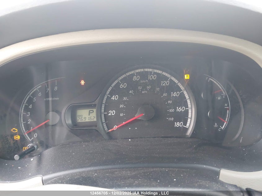 5TDZK3DC3BS042766 2011 TOYOTA SIENNA photo no. 7