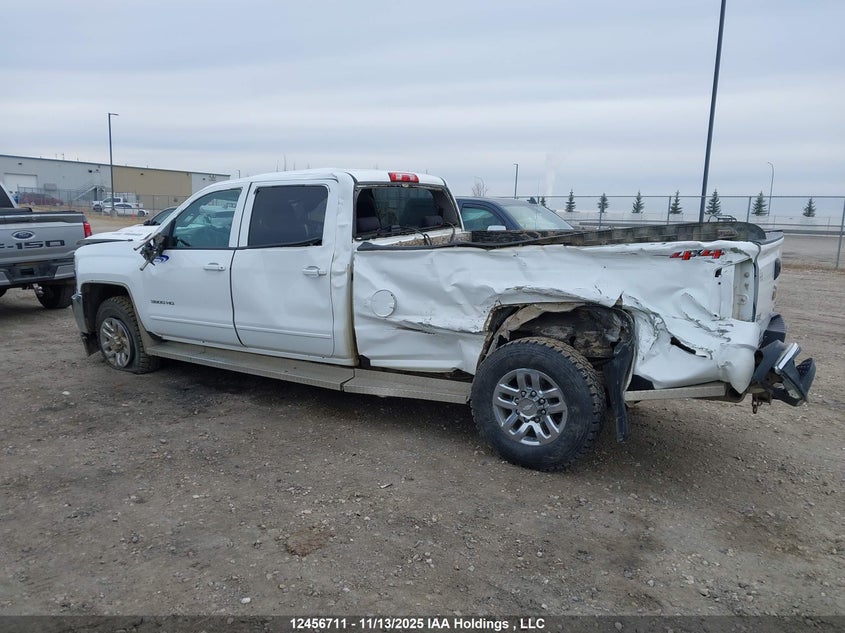 1GC4KWCY3KF266368 2019 CHEVROLET SILVERADO photo no. 14