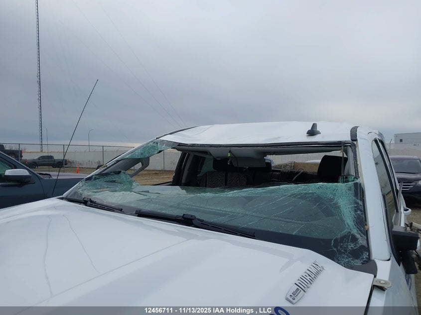 1GC4KWCY3KF266368 2019 CHEVROLET SILVERADO photo no. 17