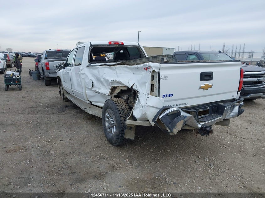 1GC4KWCY3KF266368 2019 CHEVROLET SILVERADO photo no. 3