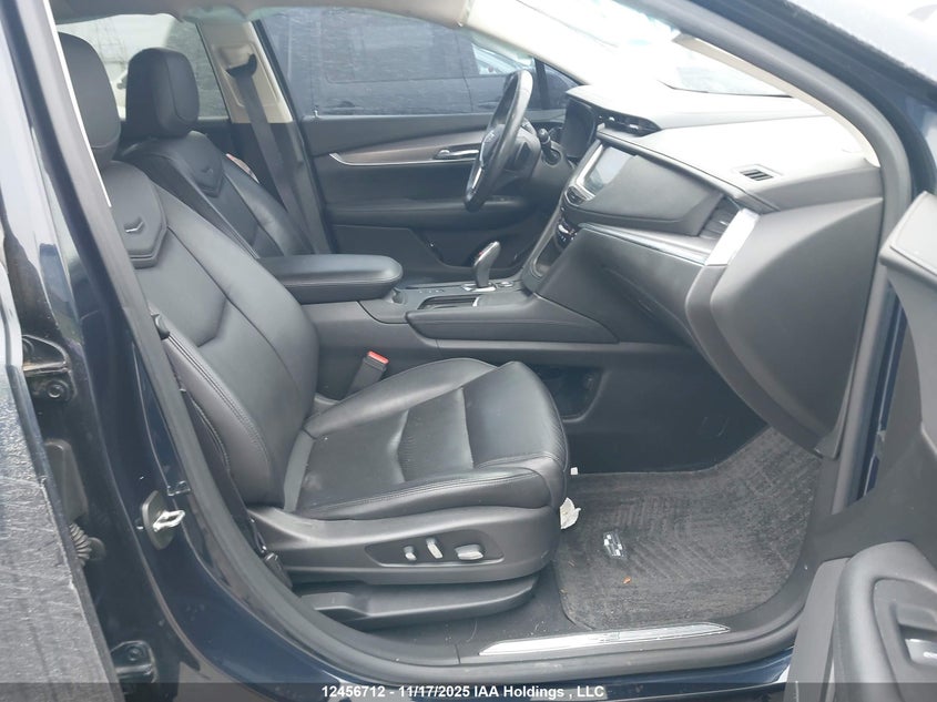 1GYKNERS7HZ202928 2017 CADILLAC XT5 photo no. 5