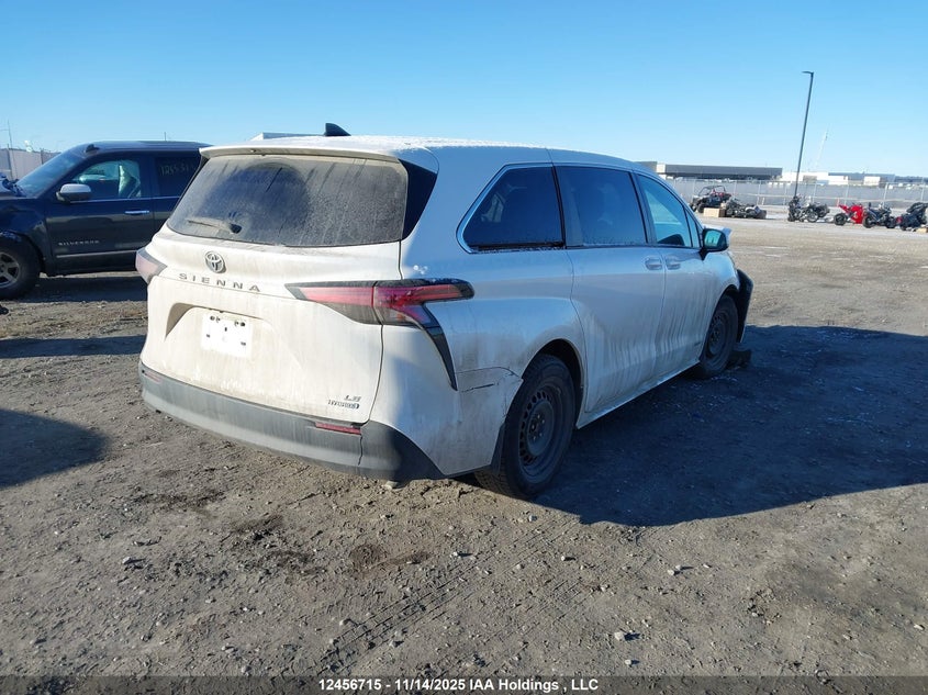 5TDGRKEC5MS073791 2021 TOYOTA SIENNA photo no. 4