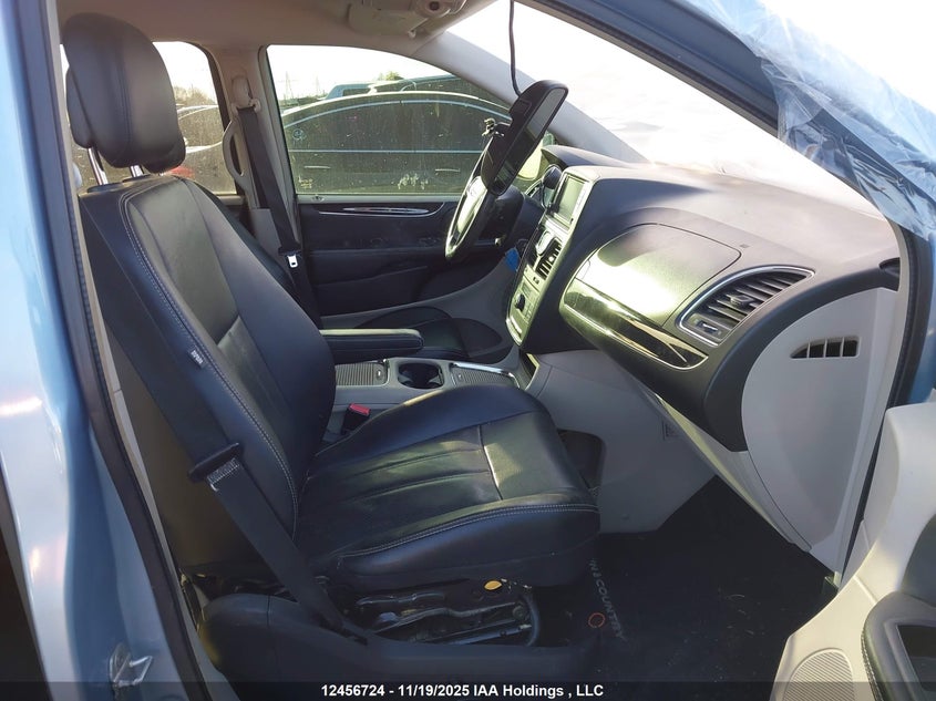 2C4RC1CG0DR787797 2013 CHRYSLER TOWN & COUNTRY photo no. 5