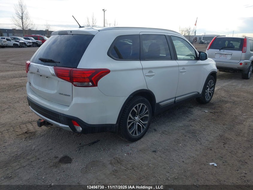 JA4AZ2A38GZ608170 2016 MITSUBISHI OUTLANDER photo no. 4