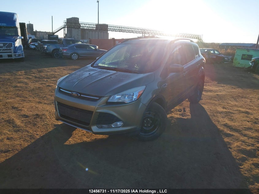 1FMCU0GX4EUA17450 2014 FORD ESCAPE photo no. 2