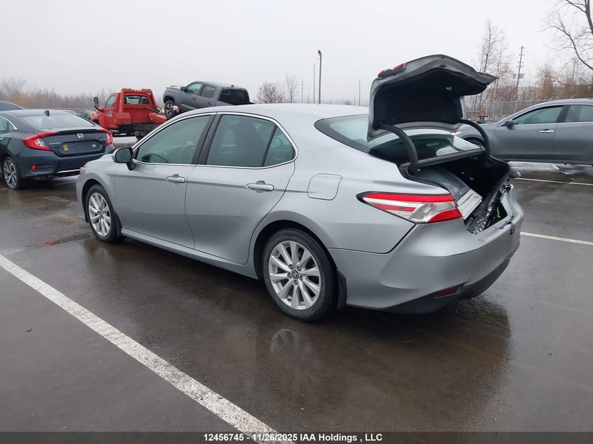 4T1B11HK2KU175889 2019 TOYOTA CAMRY photo no. 3