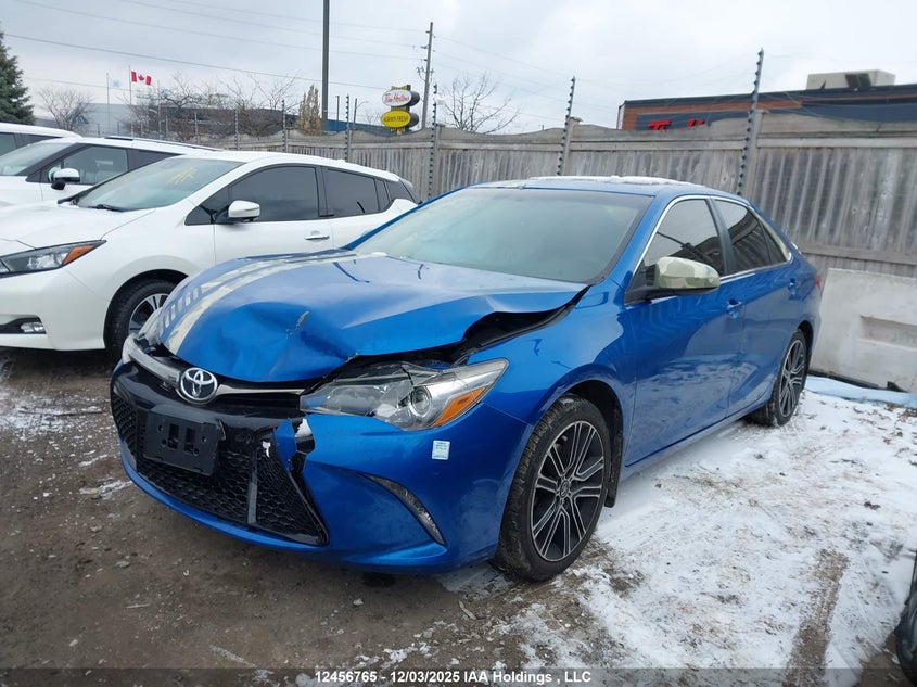 4T1BF1FK6GU559685 2016 TOYOTA CAMRY photo no. 2