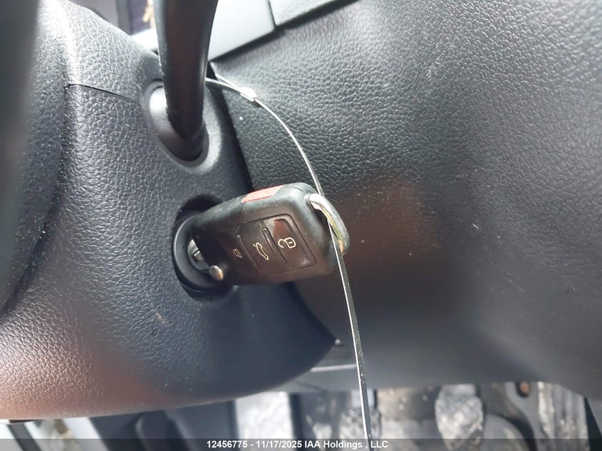 WVGKV7AX6FW520204 2015 VOLKSWAGEN TIGUAN photo no. 11