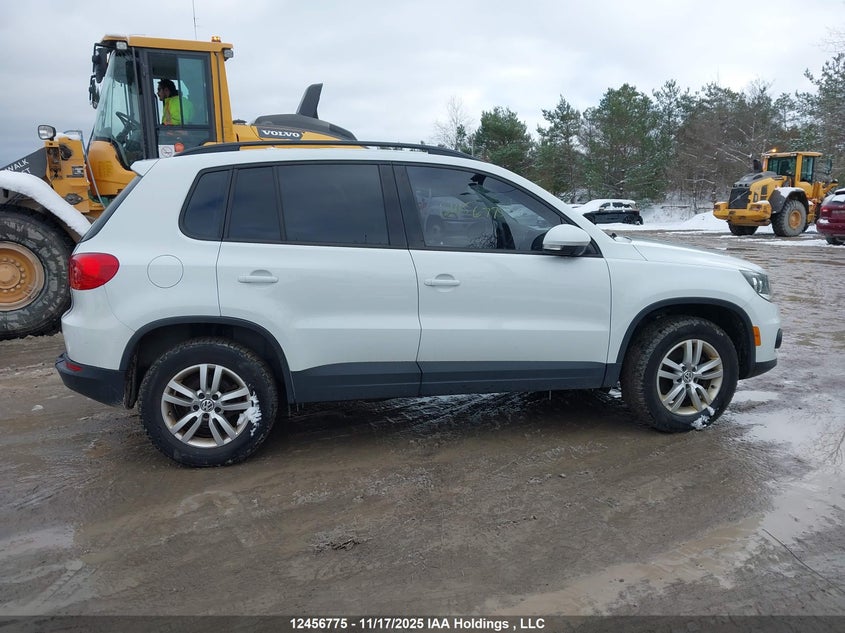 WVGKV7AX6FW520204 2015 VOLKSWAGEN TIGUAN photo no. 13